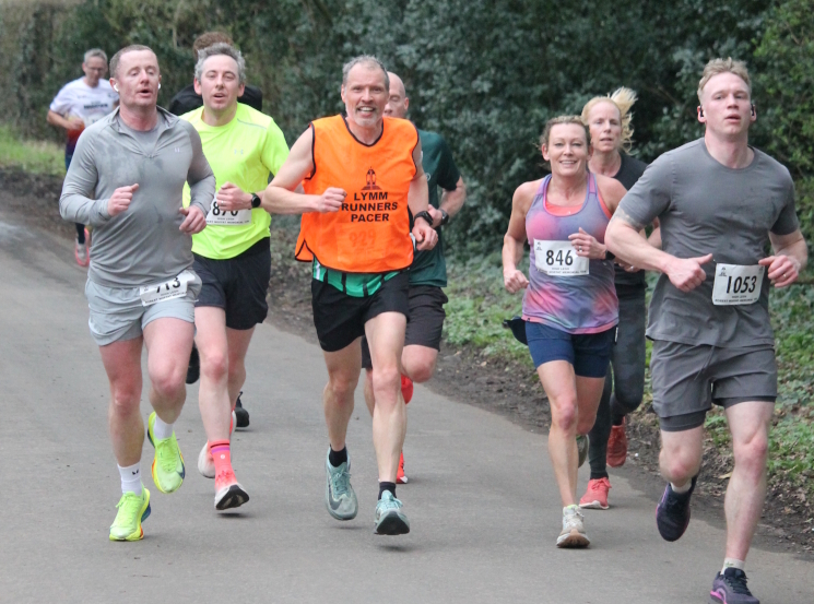High Legh 2026 - runners in a pacer group